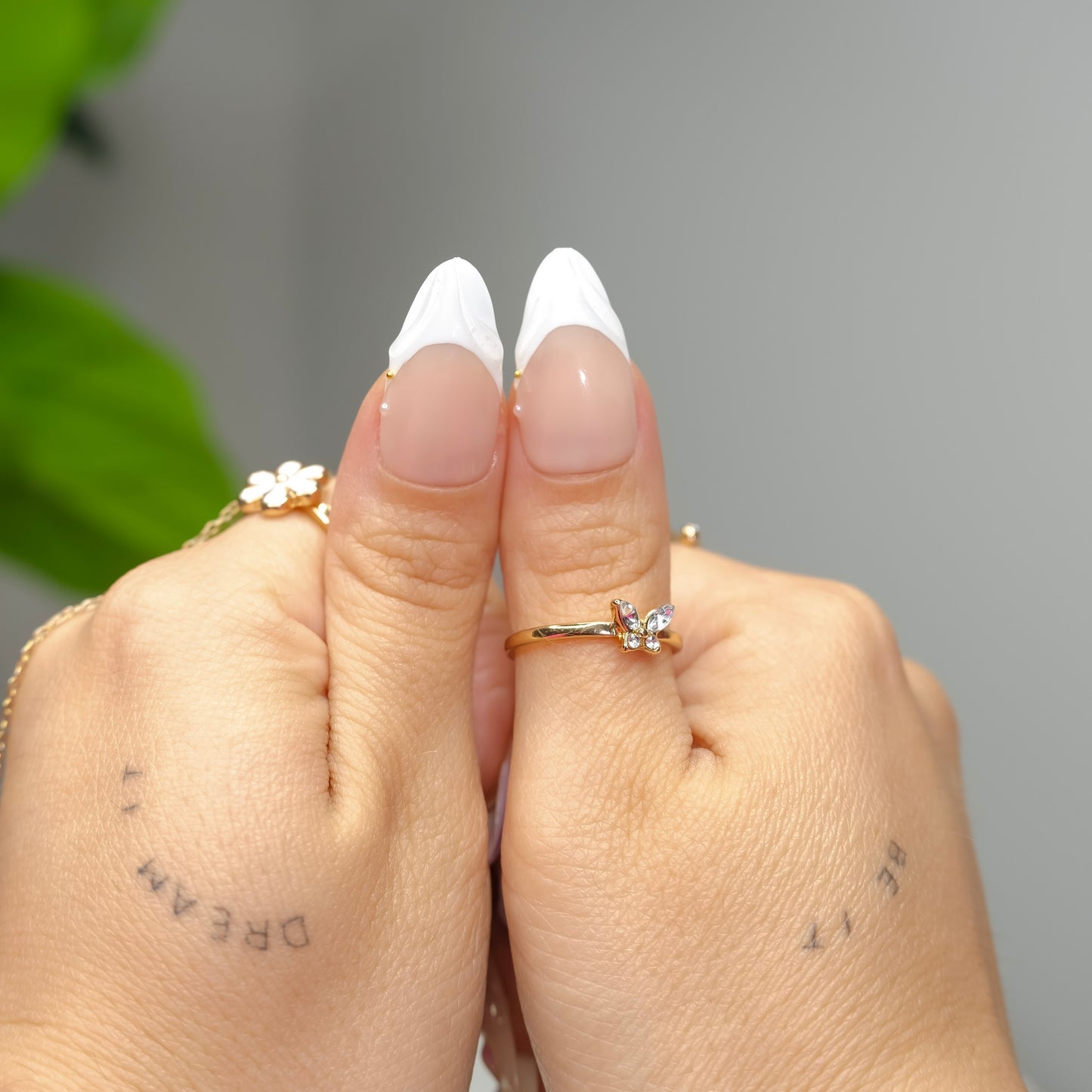 Fleur de French Tip